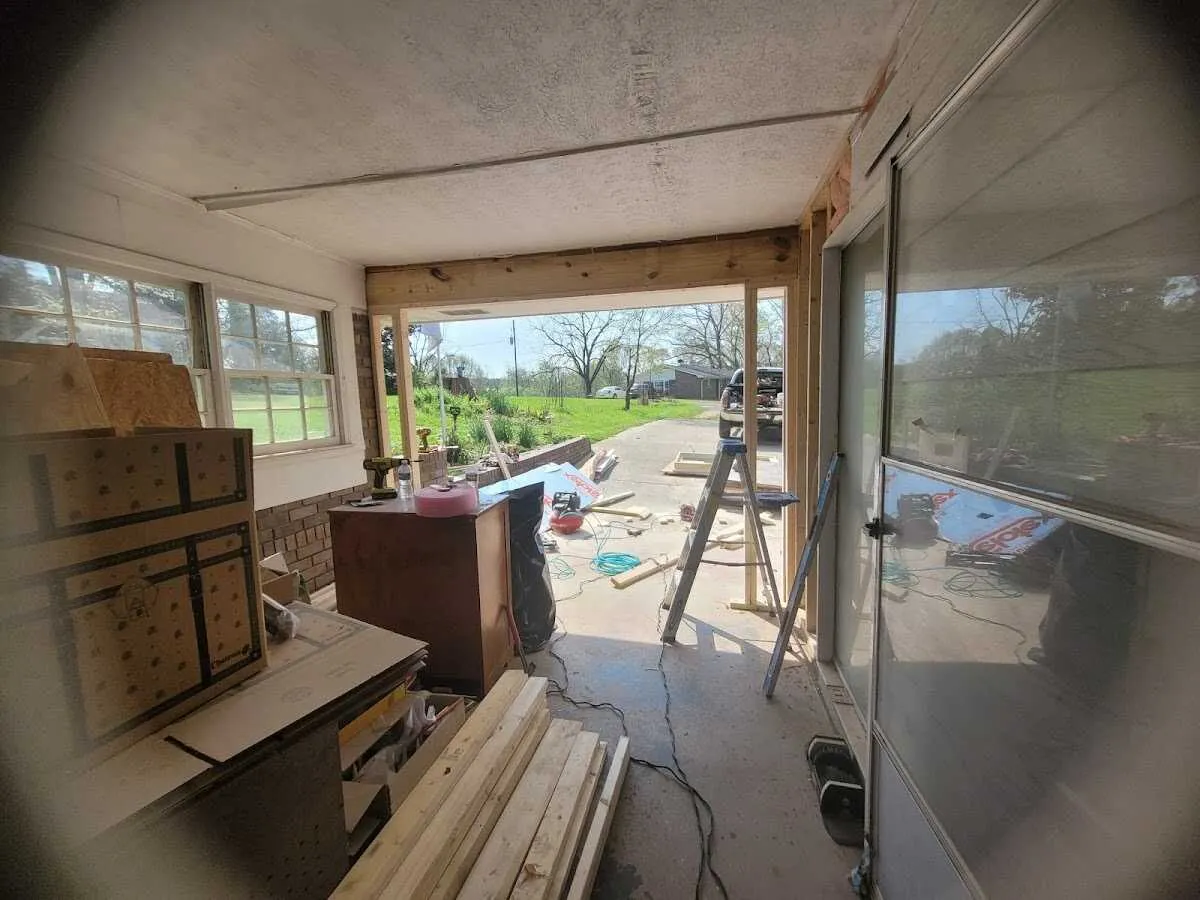 Air movers and dehumidifier for Drying & Dehumidification in Taylor